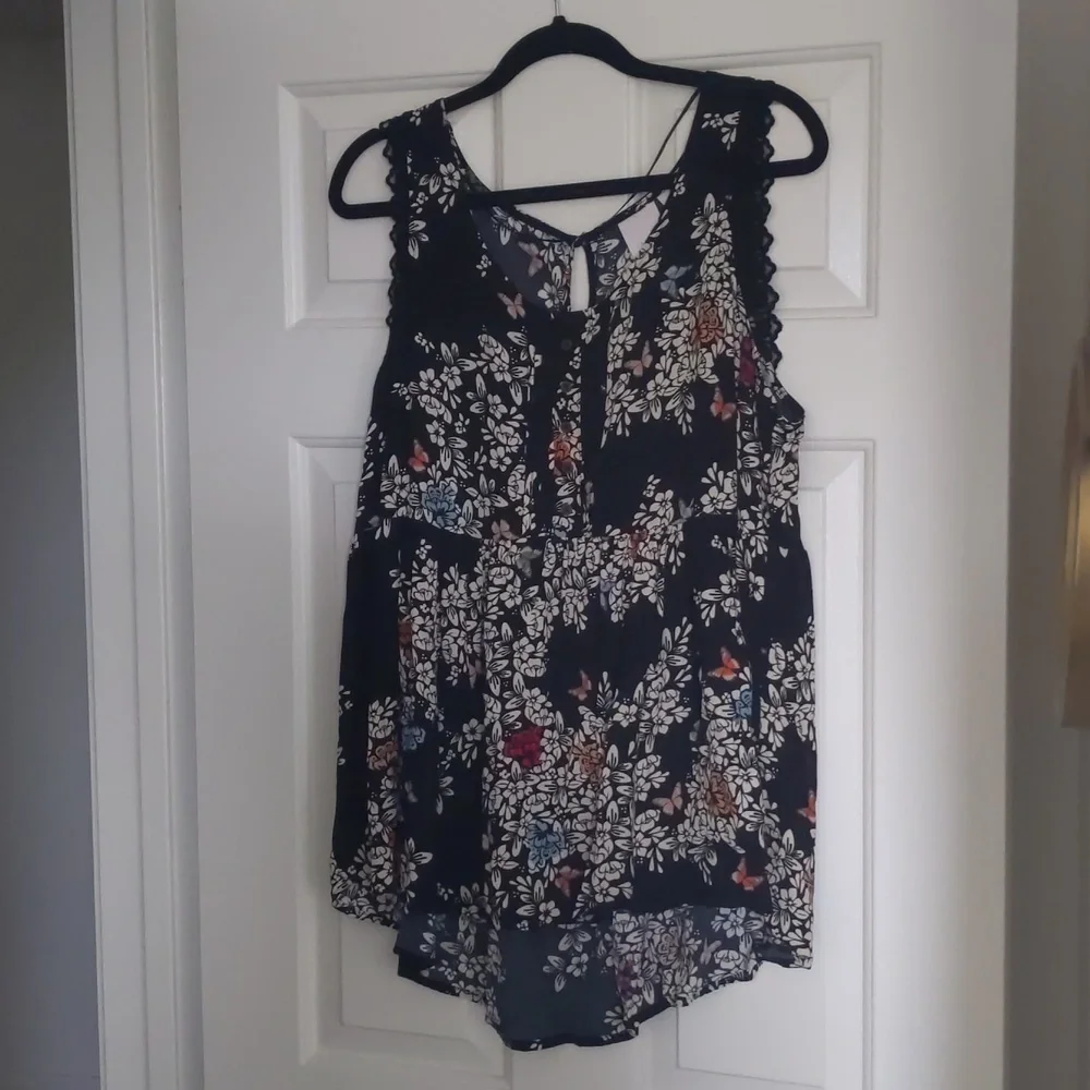 Tank top - Picture 1 of 4